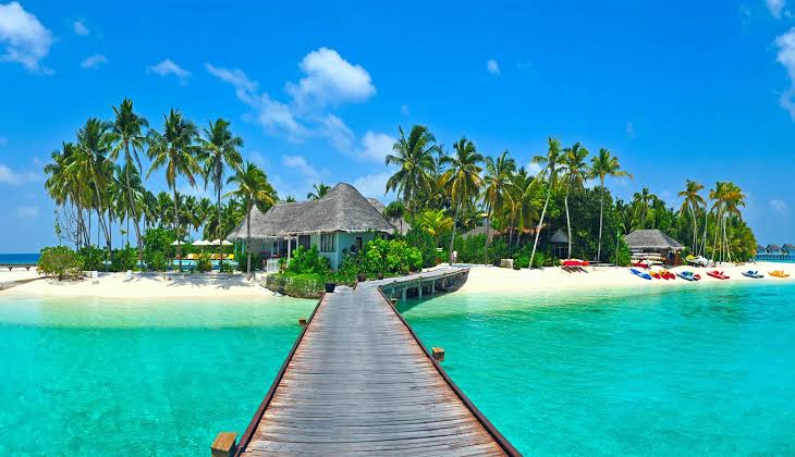 How to Travel to Maldives on the Cheapest Budget